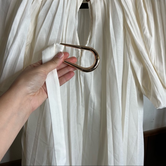 Alcer Pleated White Puff Sleeve Mini Dress - Picture 11 of 11